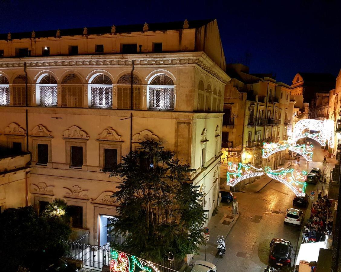 Sweet Home In The City Center Palermo Exterior photo